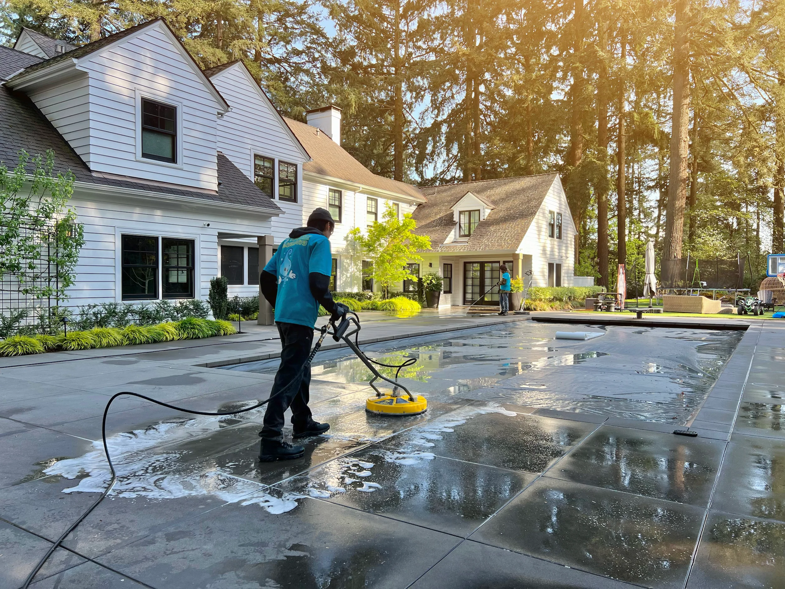 Professional pressure washing driveway in Modesto, Stanislaus County